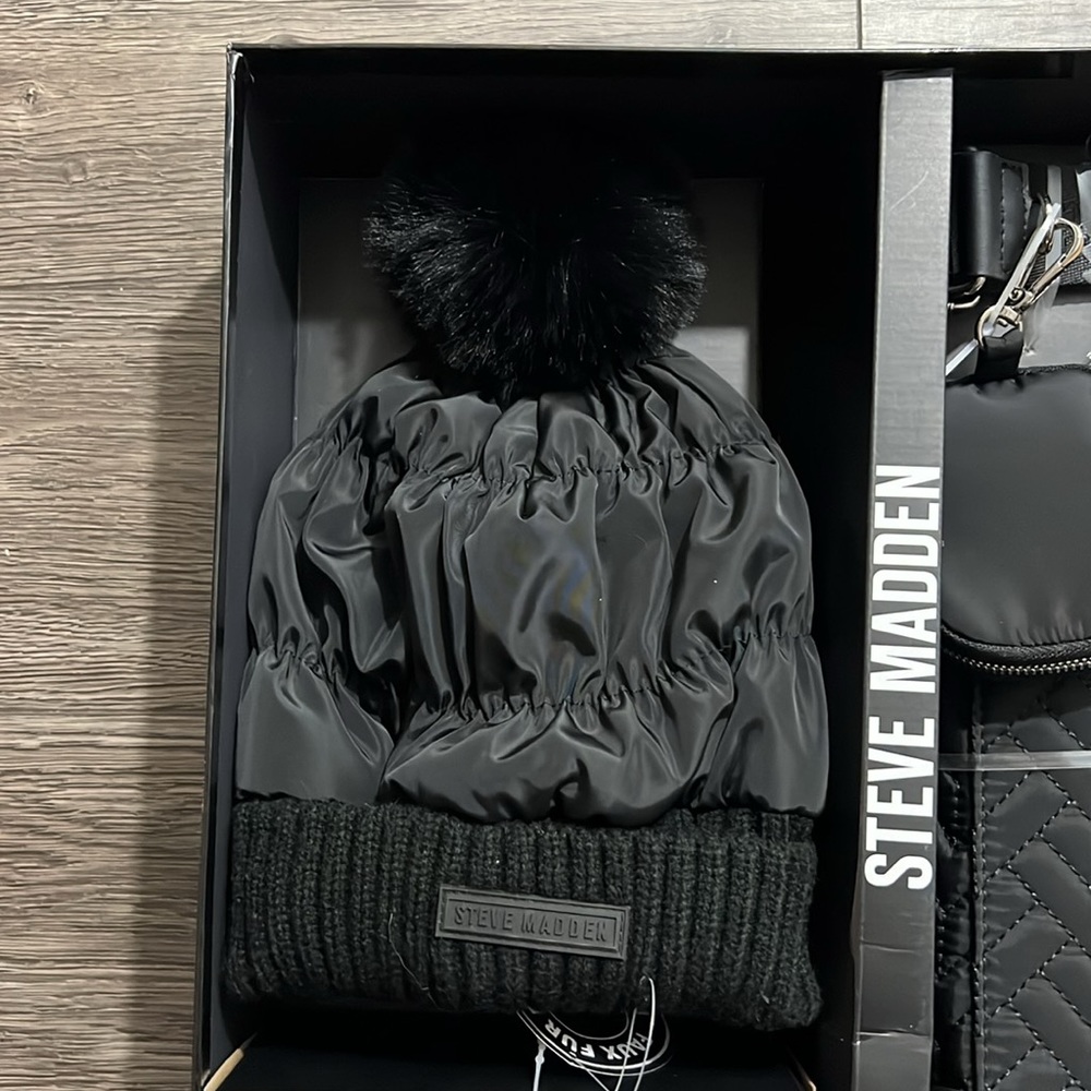 Steve Madden Set - Picture 3 of 6